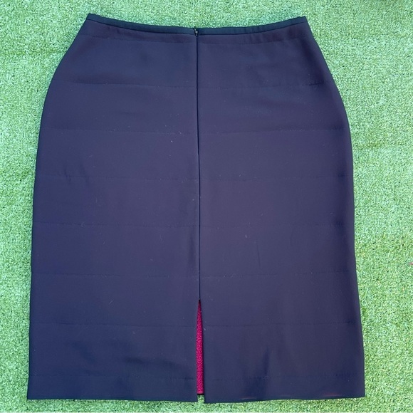 vintage espirit black skirt Preowned great condition slit to back fleece lined - Picture 4 of 4